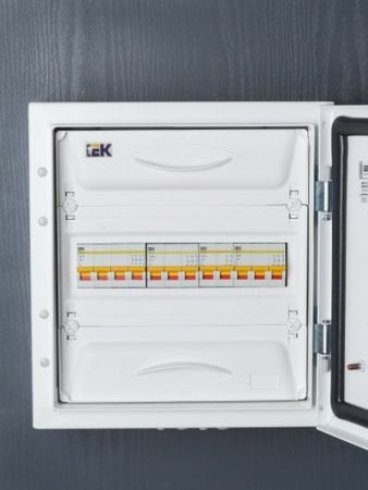 KARAT Выключатель нагрузки (мини-рубильник) ВН-32 2P 40А IEK