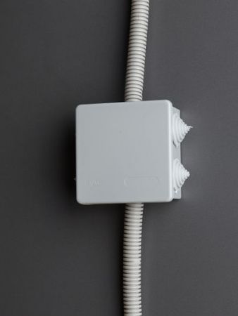 Коробка распаячная КМ41235 для открытой проводки безгалогенная (HF) 85х85х40мм IP44 6 гермовводов серая IEK